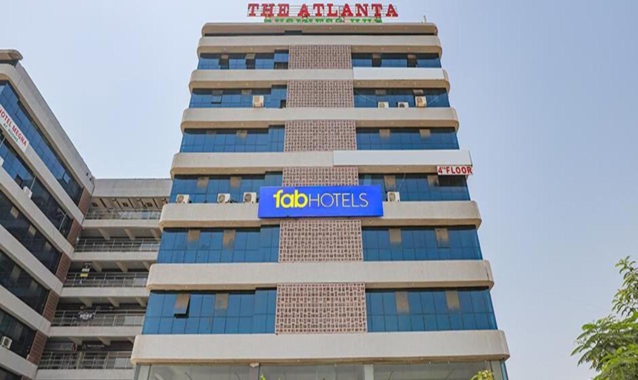 Fabhotel The Heaven Ахмедабад Экстерьер фото